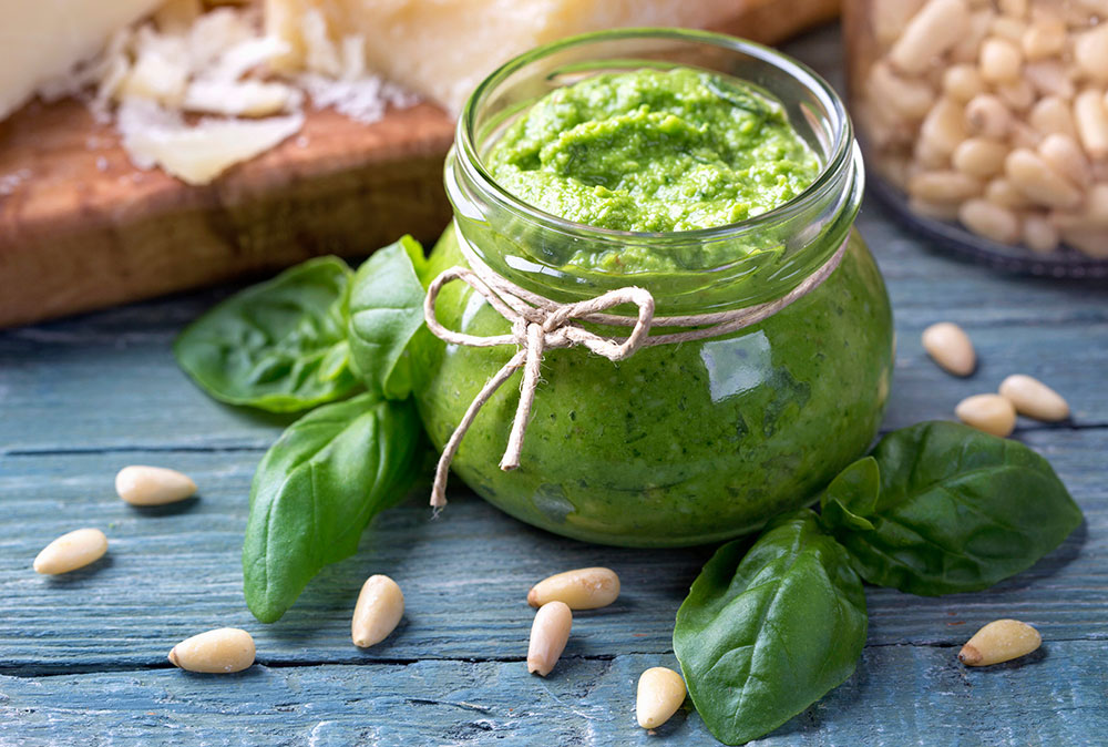 Bazalkové pesto