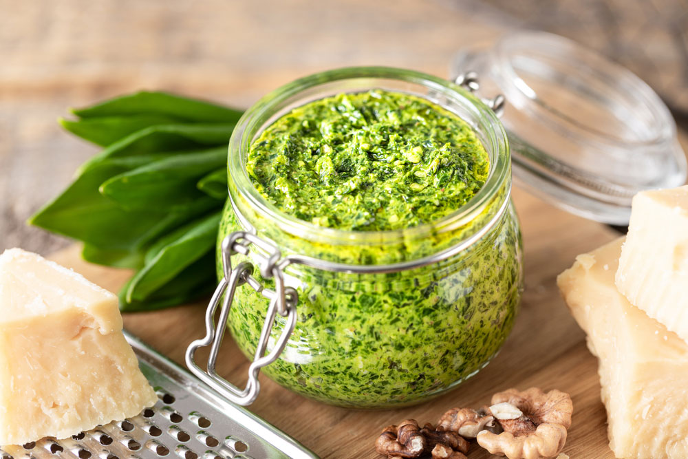 Pesto z medvedieho cesnaku